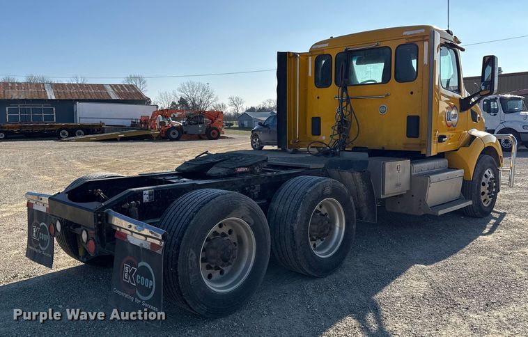 image for item EN0127 2017 Peterbilt MX-13 semi truck