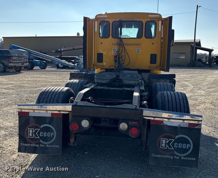 image for item EN0127 2017 Peterbilt MX-13 semi truck