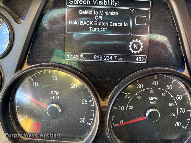 image for item EN0127 2017 Peterbilt MX-13 semi truck