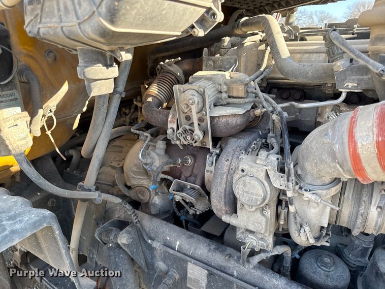 image for item EN0127 2017 Peterbilt MX-13 semi truck