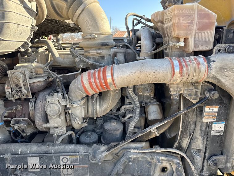 image for item EN0127 2017 Peterbilt MX-13 semi truck