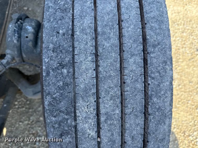 image for item EN0127 2017 Peterbilt MX-13 semi truck