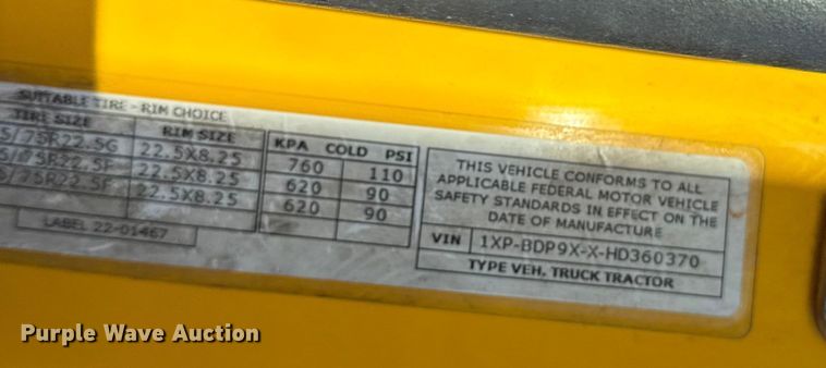 image for item EN0127 2017 Peterbilt MX-13 semi truck