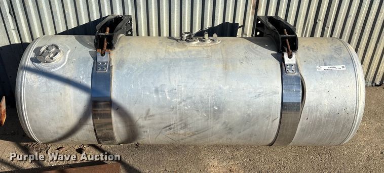 image for item EN5908 (2) Peterbilt fuel tanks