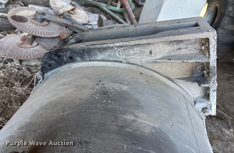 image for item EN5908 (2) Peterbilt fuel tanks