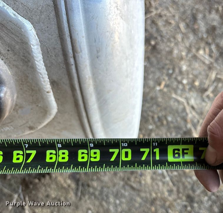 image for item EN5908 (2) Peterbilt fuel tanks