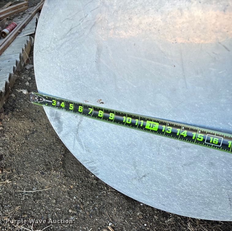 image for item EN5908 (2) Peterbilt fuel tanks