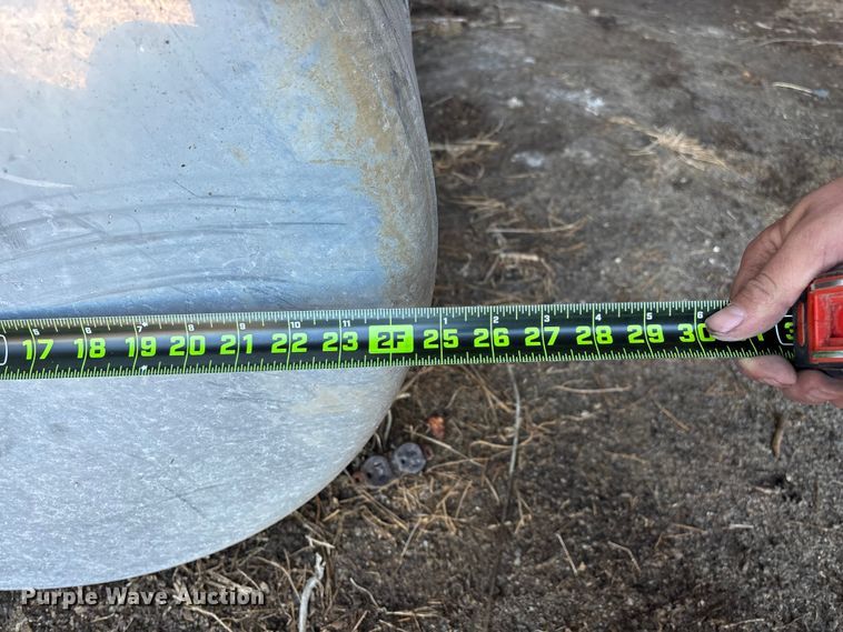 image for item EN5908 (2) Peterbilt fuel tanks