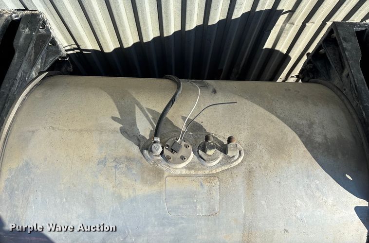 image for item EN5908 (2) Peterbilt fuel tanks