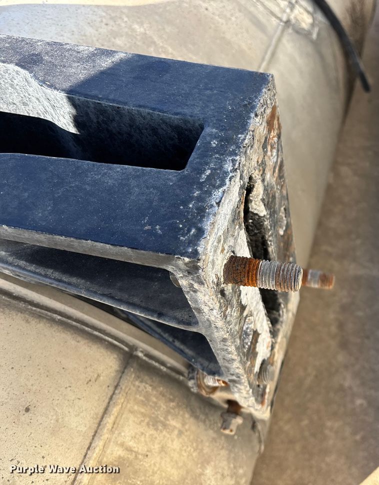 image for item EN5908 (2) Peterbilt fuel tanks