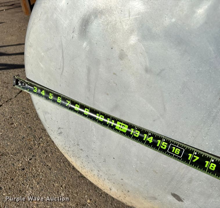 image for item EN5908 (2) Peterbilt fuel tanks