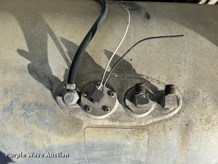 image for item EN5908 (2) Peterbilt fuel tanks