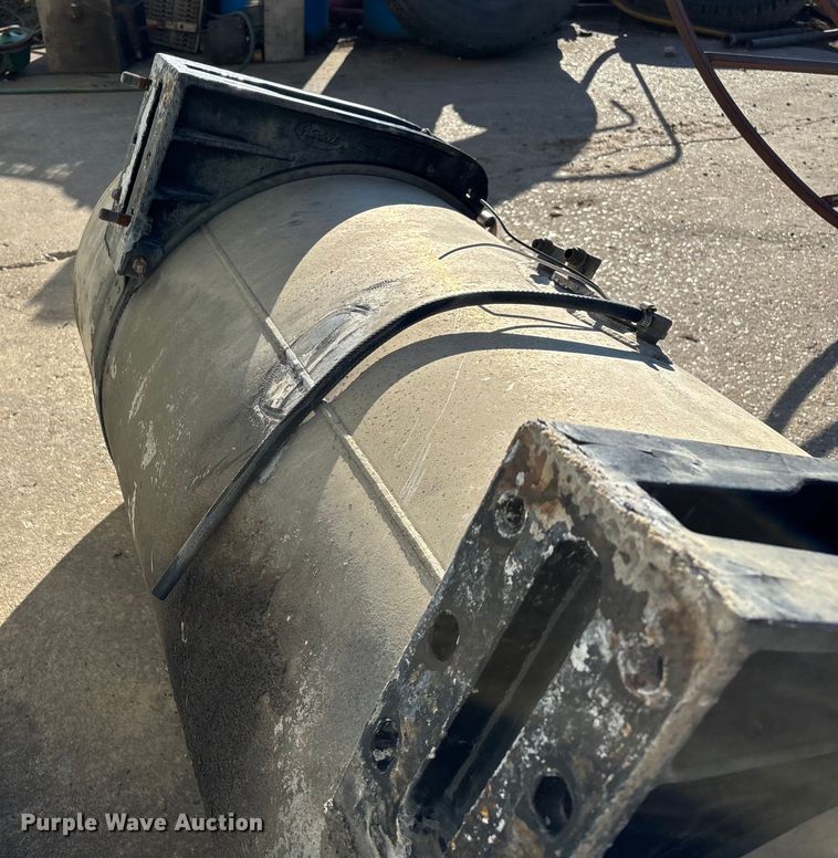 image for item EN5908 (2) Peterbilt fuel tanks