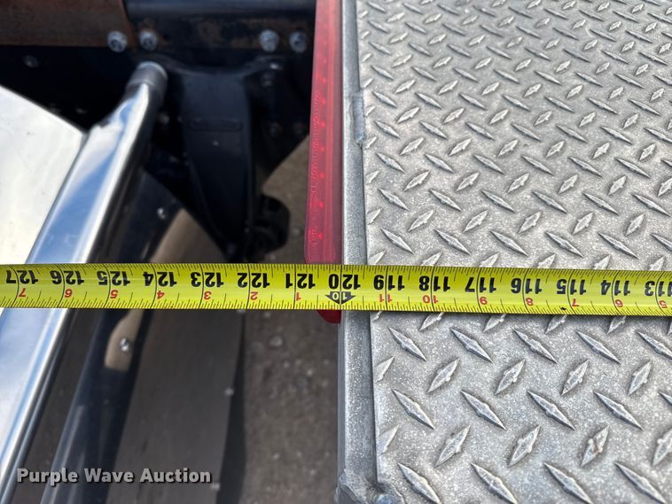 image for item EP2687 1999 Freightliner FL70 flatbed truck