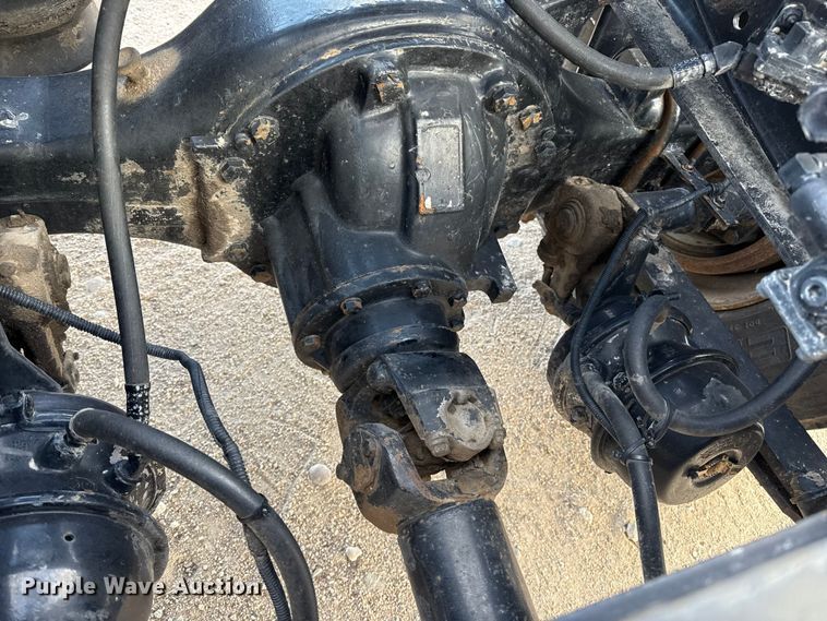 image for item EP2687 1999 Freightliner FL70 flatbed truck