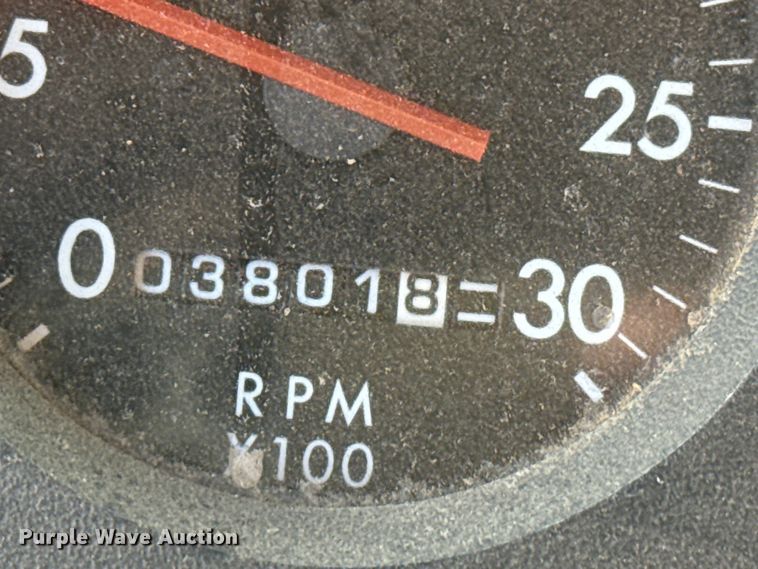 image for item EP2687 1999 Freightliner FL70 flatbed truck