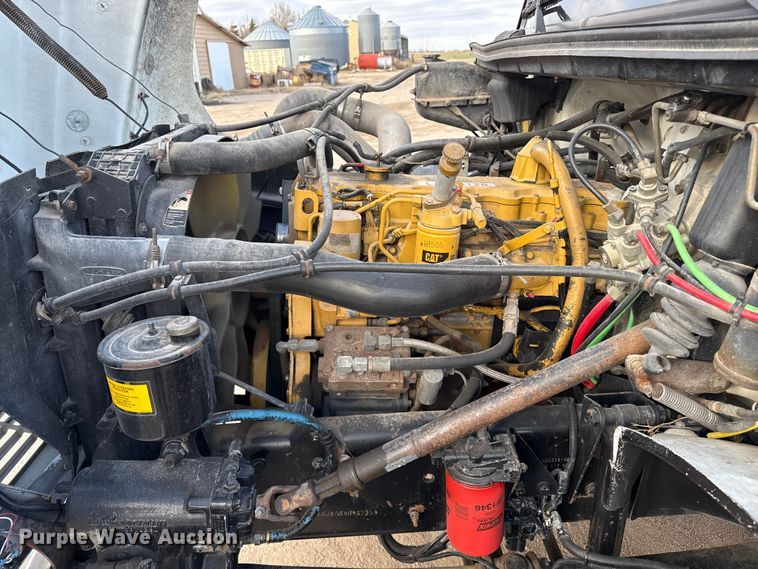 image for item EP2687 1999 Freightliner FL70 flatbed truck