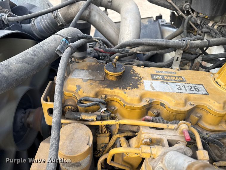 image for item EP2687 1999 Freightliner FL70 flatbed truck