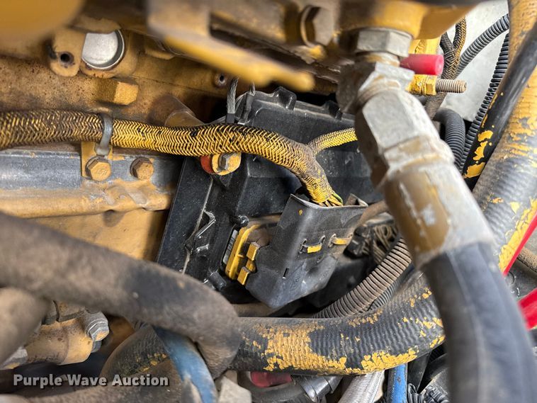 image for item EP2687 1999 Freightliner FL70 flatbed truck