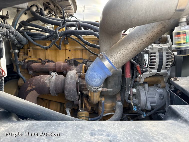 image for item EP2687 1999 Freightliner FL70 flatbed truck