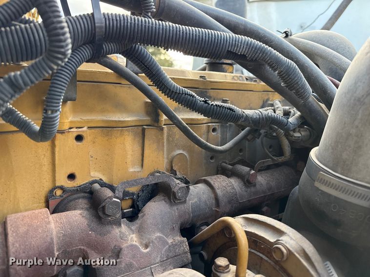 image for item EP2687 1999 Freightliner FL70 flatbed truck