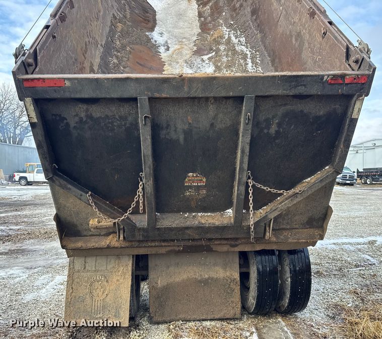 image for item ER0337 2001 L &M Manufacturing end dump trailer