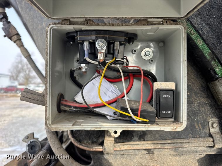 image for item ER0337 2001 L &M Manufacturing end dump trailer