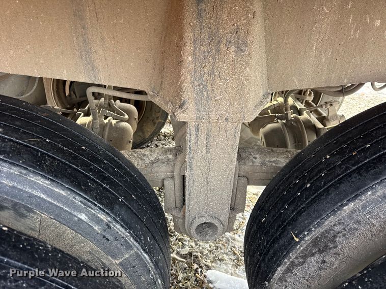 image for item ER0337 2001 L &M Manufacturing end dump trailer