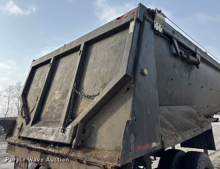 image for item ER0337 2001 L &M Manufacturing end dump trailer