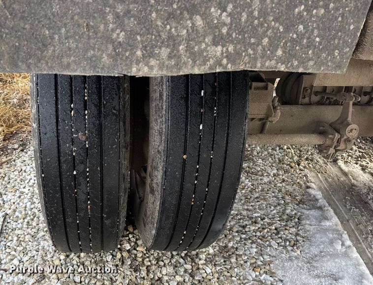 image for item ER0337 2001 L &M Manufacturing end dump trailer