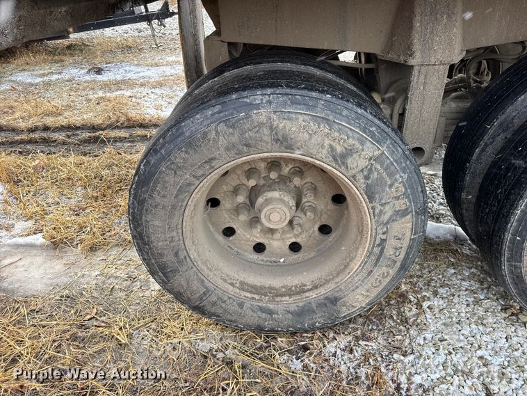 image for item ER0337 2001 L &M Manufacturing end dump trailer