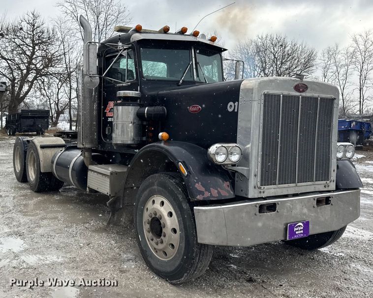image for item ER0338 1984 Peterbilt 359 semi truck