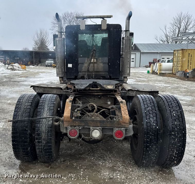 image for item ER0338 1984 Peterbilt 359 semi truck