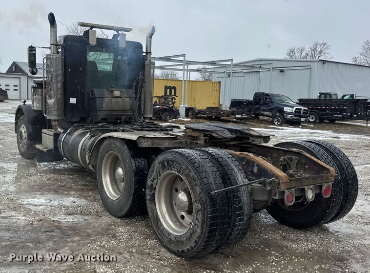 image for item ER0338 1984 Peterbilt 359 semi truck