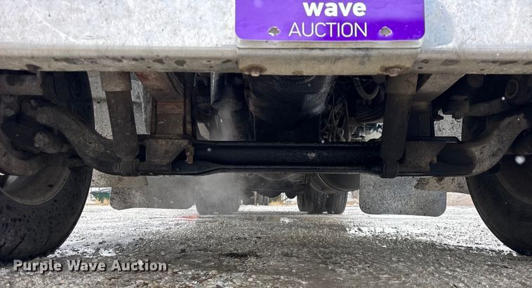 image for item ER0338 1984 Peterbilt 359 semi truck