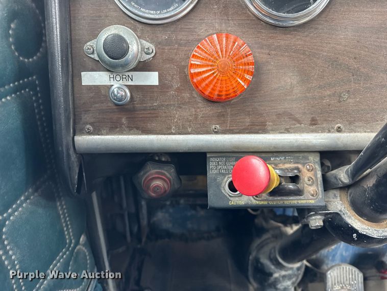 image for item ER0338 1984 Peterbilt 359 semi truck