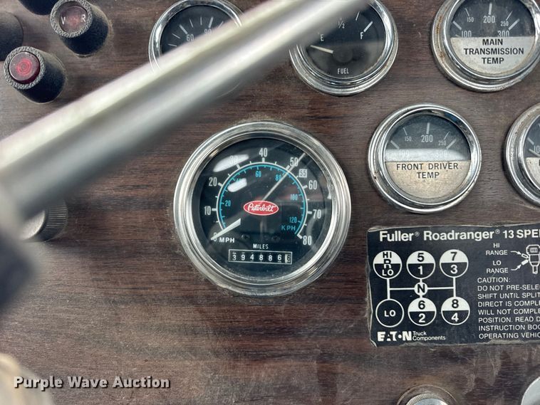 image for item ER0338 1984 Peterbilt 359 semi truck