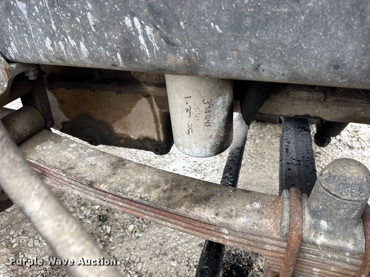 image for item ER0338 1984 Peterbilt 359 semi truck