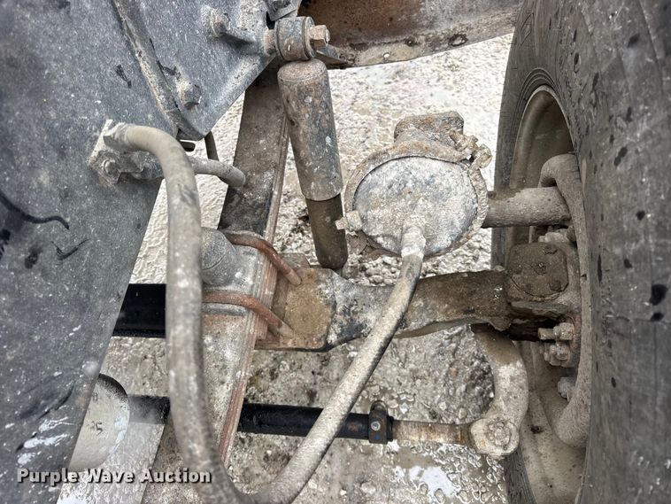 image for item ER0338 1984 Peterbilt 359 semi truck