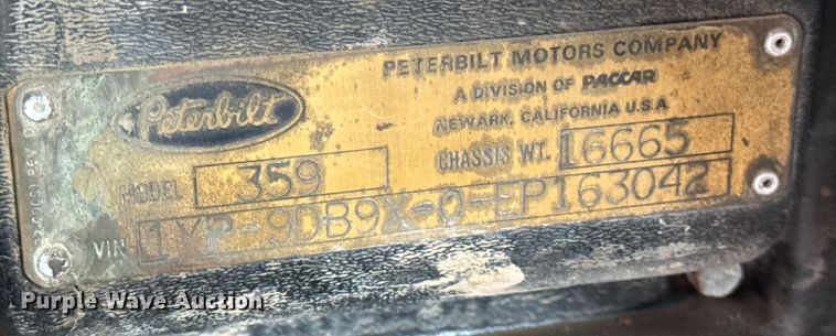 image for item ER0338 1984 Peterbilt 359 semi truck