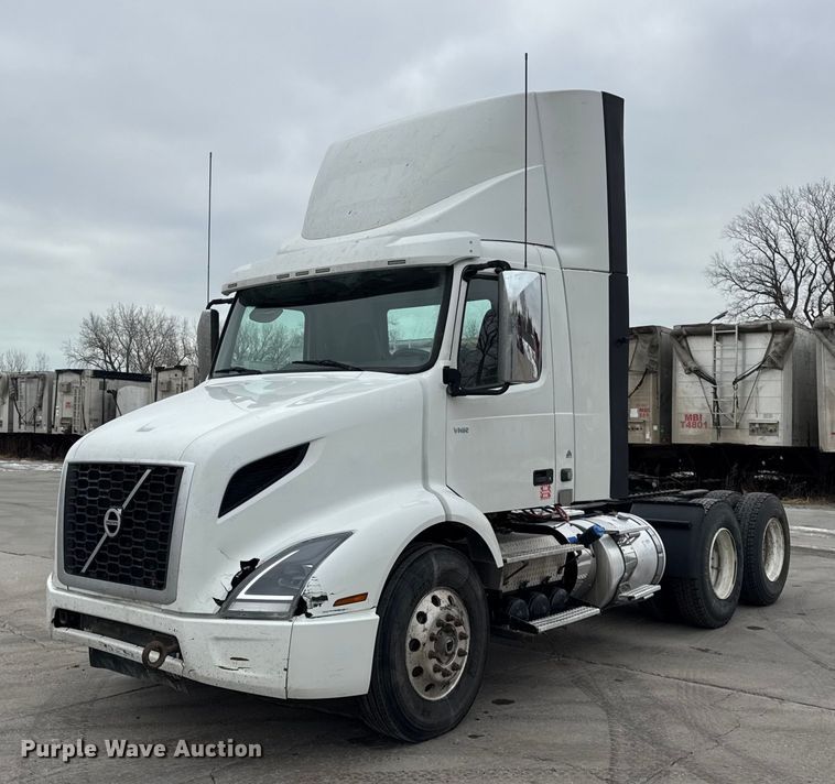 2021 Volvo Vnr Semi Truck VIN: 4V4WC9EH8MN276640 Lot: 999331237
