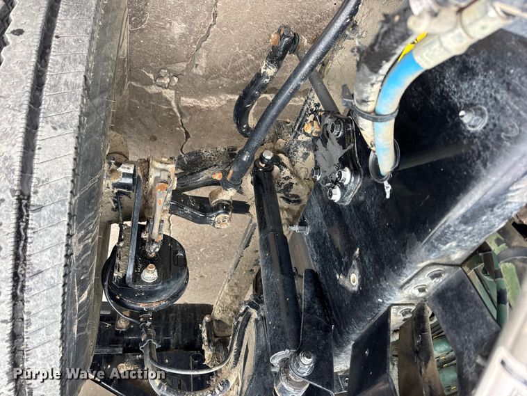 image for item ER0339 2021 Volvo VNR semi truck