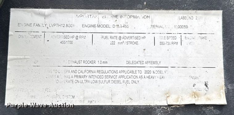 image for item ER0339 2021 Volvo VNR semi truck