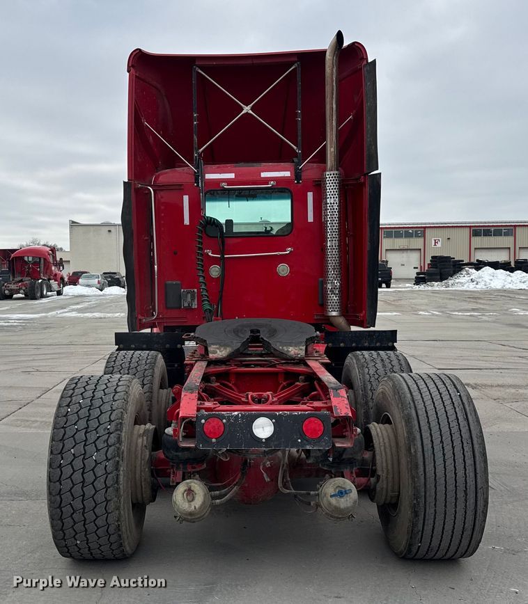 image for item ER0340 2016 Kenworth T880 semi truck