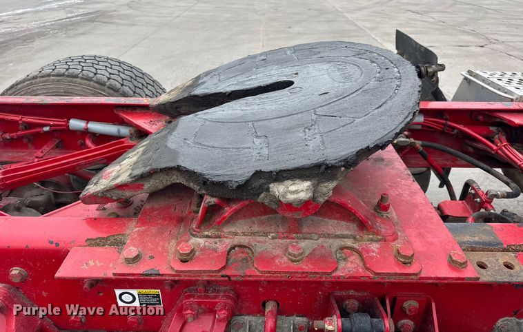 image for item ER0340 2016 Kenworth T880 semi truck