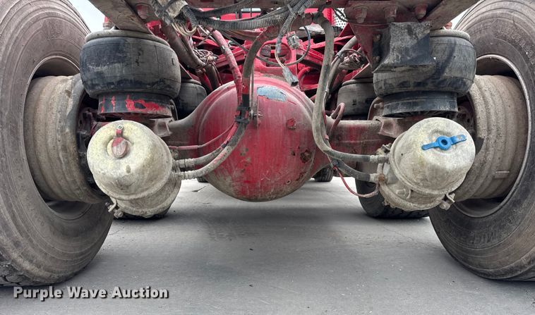 image for item ER0340 2016 Kenworth T880 semi truck