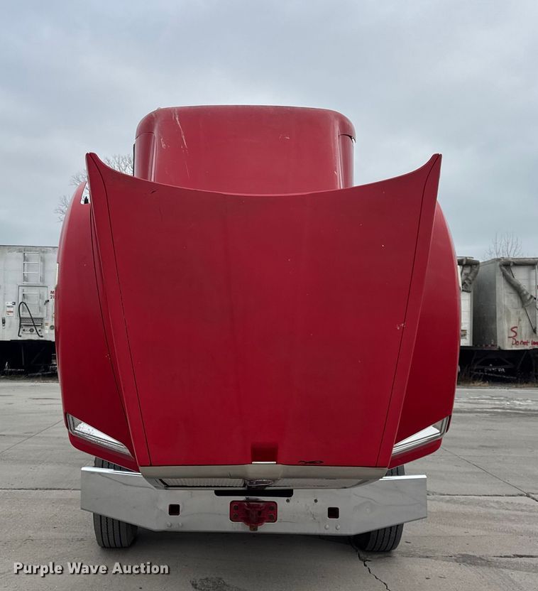 image for item ER0340 2016 Kenworth T880 semi truck