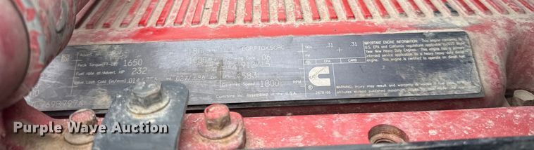 image for item ER0340 2016 Kenworth T880 semi truck