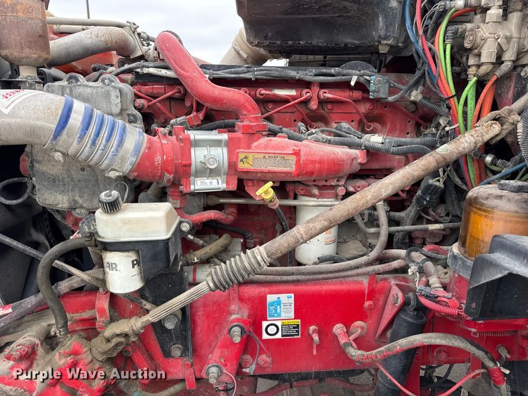 image for item ER0340 2016 Kenworth T880 semi truck