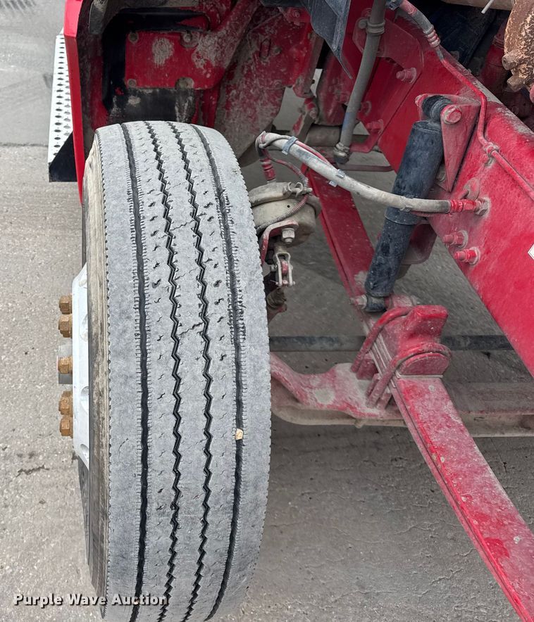 image for item ER0340 2016 Kenworth T880 semi truck